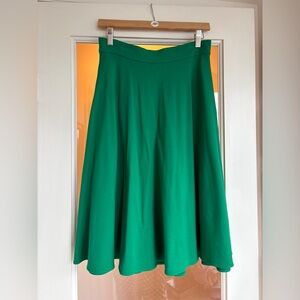 Retrolicious Green Swing Skirt - Perfect for Spring!